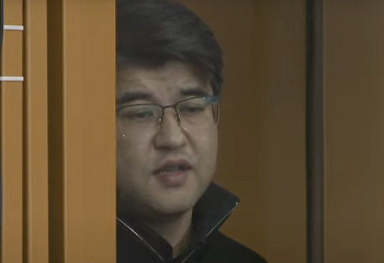 «Үйінің бәрі қан». Бишімбаевтың үй қызметшісі жазған хаттар оқылды