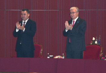 Kassym-Jomart Tokayev and Sadyr Japarov attend gala concert of masters of arts of Kazakhstan and Kyrgyzstan