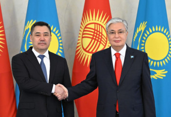 Kassym-Jomart Tokayev and Sadyr Japarov hold talks in a narrow format