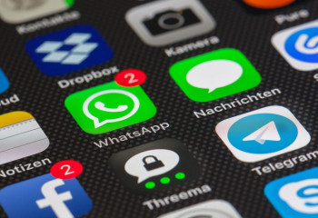 Қытайдағы App Store-дан WhatsApp пен Telegram өшірілді