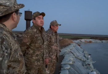 Төтенше жағдайлар министрі БҚО-дағы қорғаныс бөгеттерін тексерді