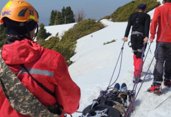 Спасатели пришли на помощь туристам в горах