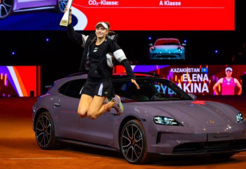 Токаев поздравил Рыбакину с победой на турнире в Штутгарте