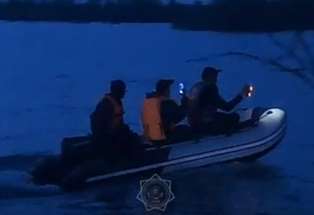 В ЗКО на моторной лодке спасли человека