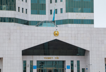 Әлихан Смайылов басқарған Үкімет отставкаға кетті