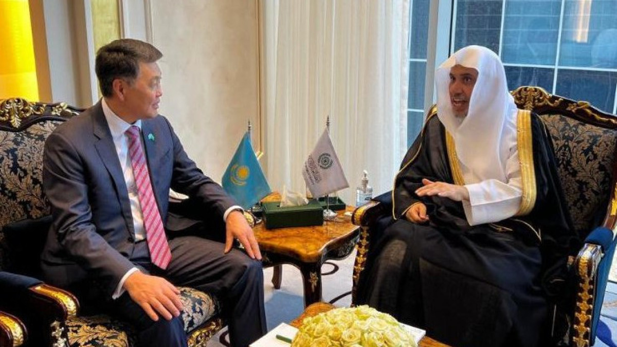 Secretary General of MWL Noted Leading Role of Kazakhstan in Strengthening a Dialogue Between Representatives of Various Religions
