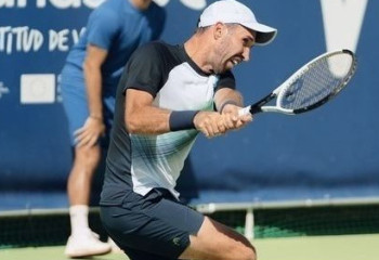 Теннисист из Казахстана не сумел выйти в основной раунд турнира в Мадриде