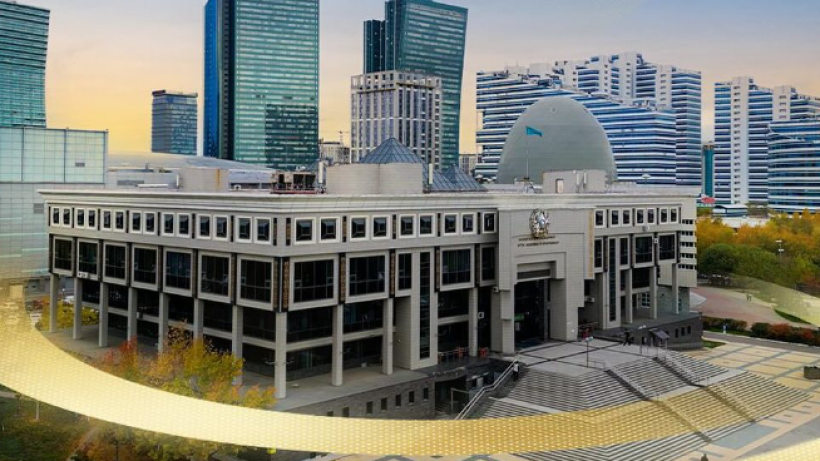  instagram.com/akademiyalik_kitapkhana 