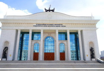 Казахскому музыкально-драматическому театру имени Куанышбаева дан статус национального