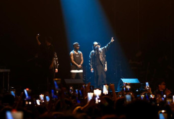 Рэпер Мот сделал необычное предложение к своим фанатам на концерте в Астане