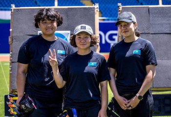 Женская команда Казахстана по стрельбе из блочного лука завоевала бронзу этапа Кубка мира