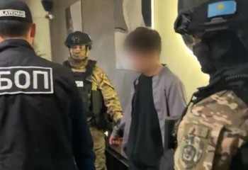 Кальянщик торговал мефедроном в лаундж-баре Алматы