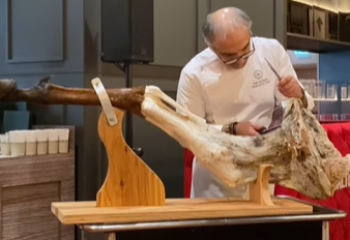 Команда Amazon Prime летит в Алматы на съемки тревел-шоу