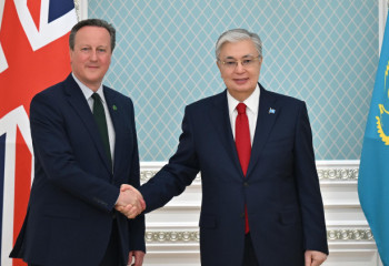 President meets with UK Foreign Secretary David Cameron