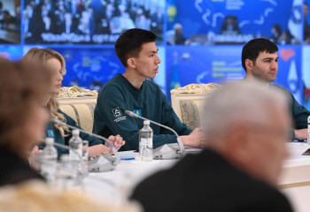 Токаев призвал Ассамблею народа Казахстана бороться с социальными проблемами