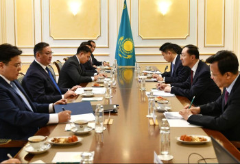 Мурат Нуртлеу провел встречу с заместителем главы МИД КНР