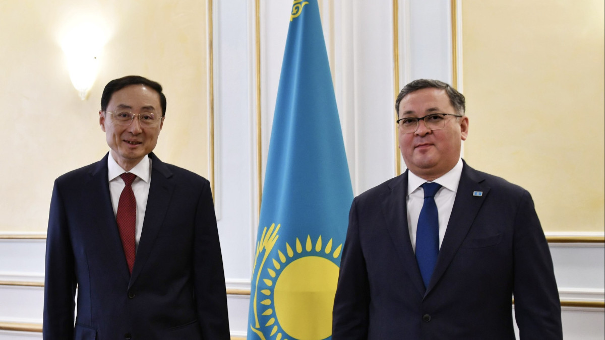 Kazakh FM meets with Deputy FM of  China