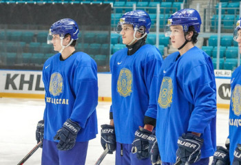 Хоккейден ӘЧ: Қазақстан жасөспірімдер құрамасы алғашқы жеңісіне қол жеткізді