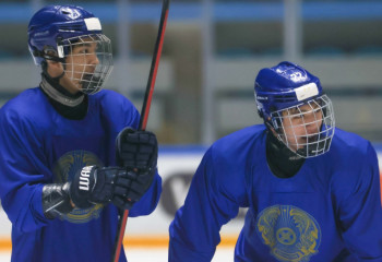 На юношеском чемпионате мира по хоккею Казахстан обыграл Чехию