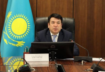 Министр просвещения Казахстана обратился к выпускникам школ