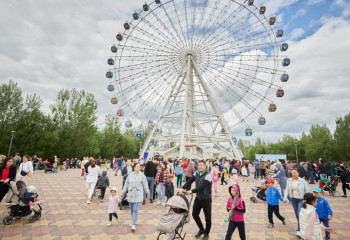 Азамат и Аружан – самые популярные казахские имена в Казахстане
