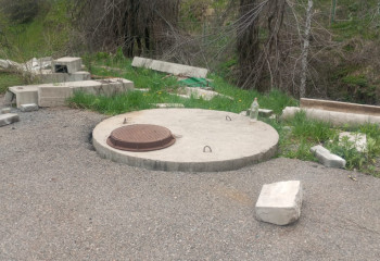 Пенсионеры против лицеистов. Что будет с отключенными от водоснабжения домами рядом с военным лицеем «Арыстан»