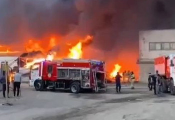 Ақтөбеде құрылыс материалдары бар қойма жанып жатыр