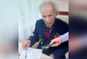103-летнего ветерана, встречавшегося на фронте с Бауыржаном Момышулы, поздравили с наступающим Днем Победы