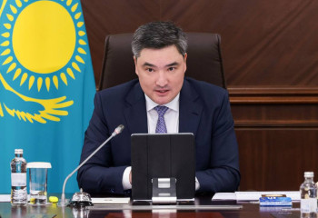 Олжас Бектенов Пасха мерекесімен құттықтады