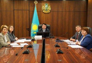 Министр просвещения встретился с победителями конкурса «Лучший педагог»