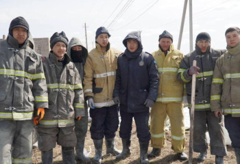 В борьбе с паводками помогают студенты Карагандинского вуза