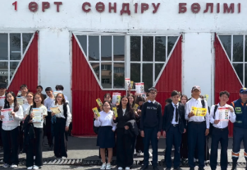 В Конаеве школьникам наглядно продемонстрировали работу пожарных