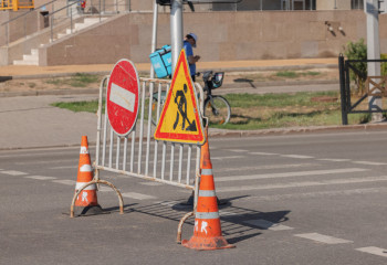 В Астане перекрыли участок дороги из-за ремонта