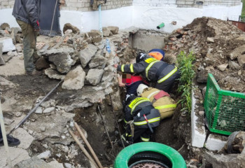 ШҚО-да жұмысшы аяғы бетонға қысылып қысылып қалды