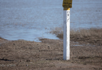 Уровень воды реки Жайык в Индерском районе поднялся до 900 см