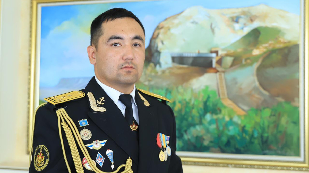  жеке мұрағаттан 