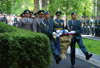 В Алматы почтили память первого министра обороны Казахстана