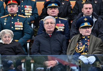 Қасым-Жомарт Тоқаев Жеңіс күніне арналған әскери парадқа барды