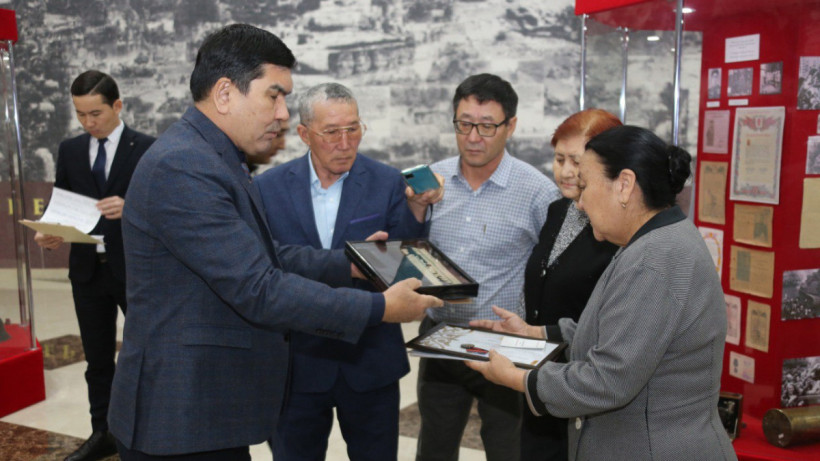  Жеке мұрағат 