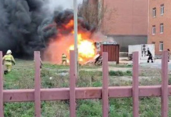 Көкшетауда көшеде тұрған вагон өртеніп кетті