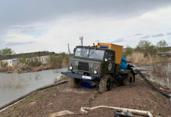 СҚО-да құтқарушылар тәулігіне 75 мың текше метр су айдады