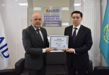 Қазақстан тәжікстандық 100 IT-маманды тегін оқытады