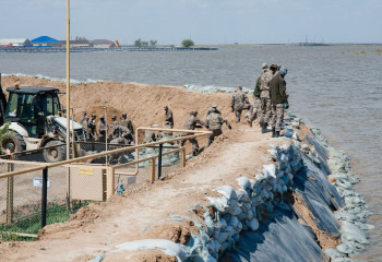 Дополнительную дамбу возведут вдоль реки Жайык на всем протяжении Сарайшыка