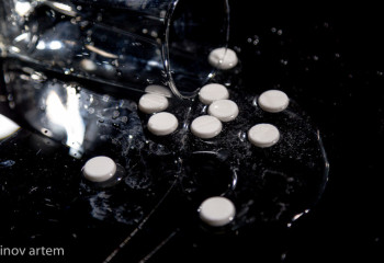 Восемь россиян скончались от отравления неизвестным веществом