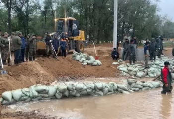 Атыраудағы Индер кентінде су деңгейі көтеріліп жатыр