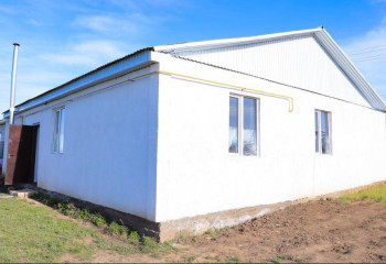 Ақтөбе облысында су тасқынынан зардап шеккен 13 отбасыға үй берілді