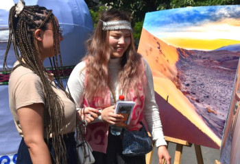 «Казахский аул» покорил Париж