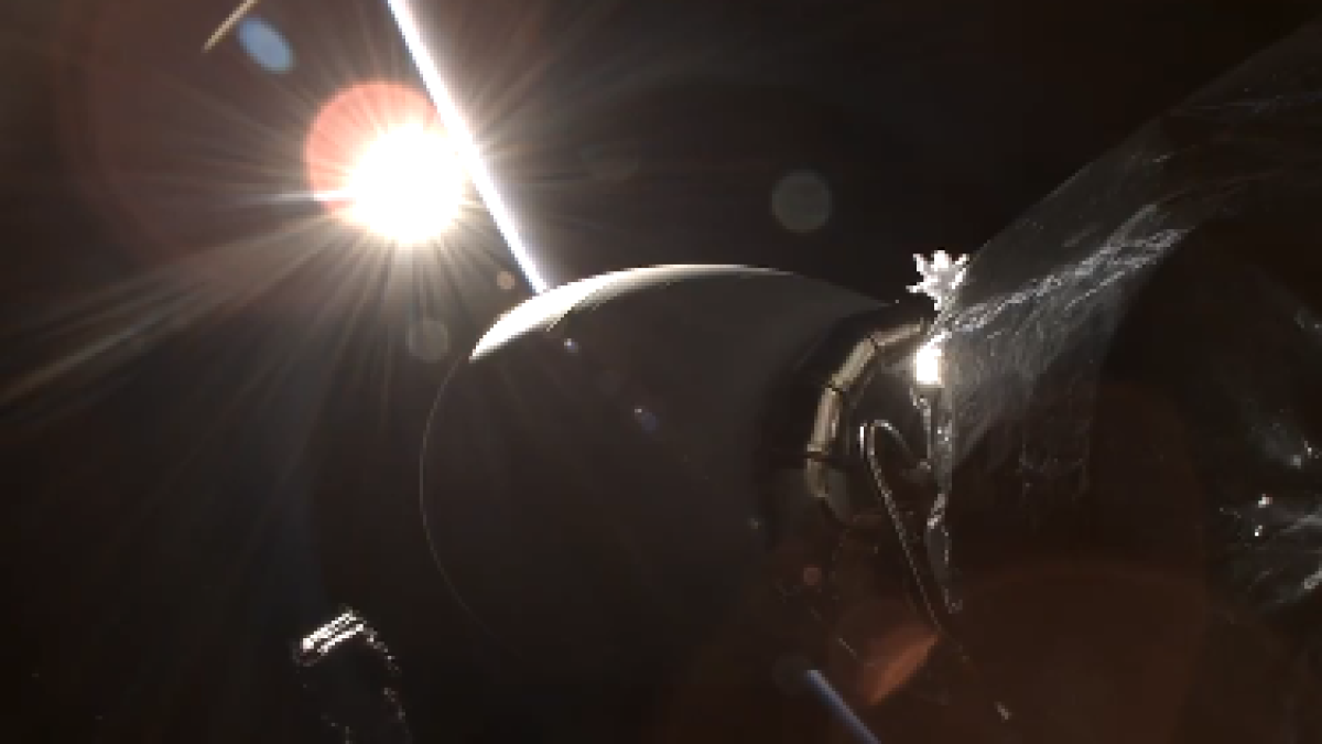 SpaceX поделилась видео орбитального рассвета, снятого с ракеты Falcon 9