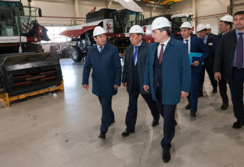 Olzhas Bektenov notes necessity to give serious impetus to agricultural machinery development