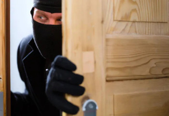 Түркістан облысында ер адам көршісінің үйіне екі рет ұрлыққа түскен